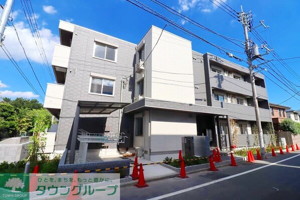 アヴァンス中村南の物件外観写真